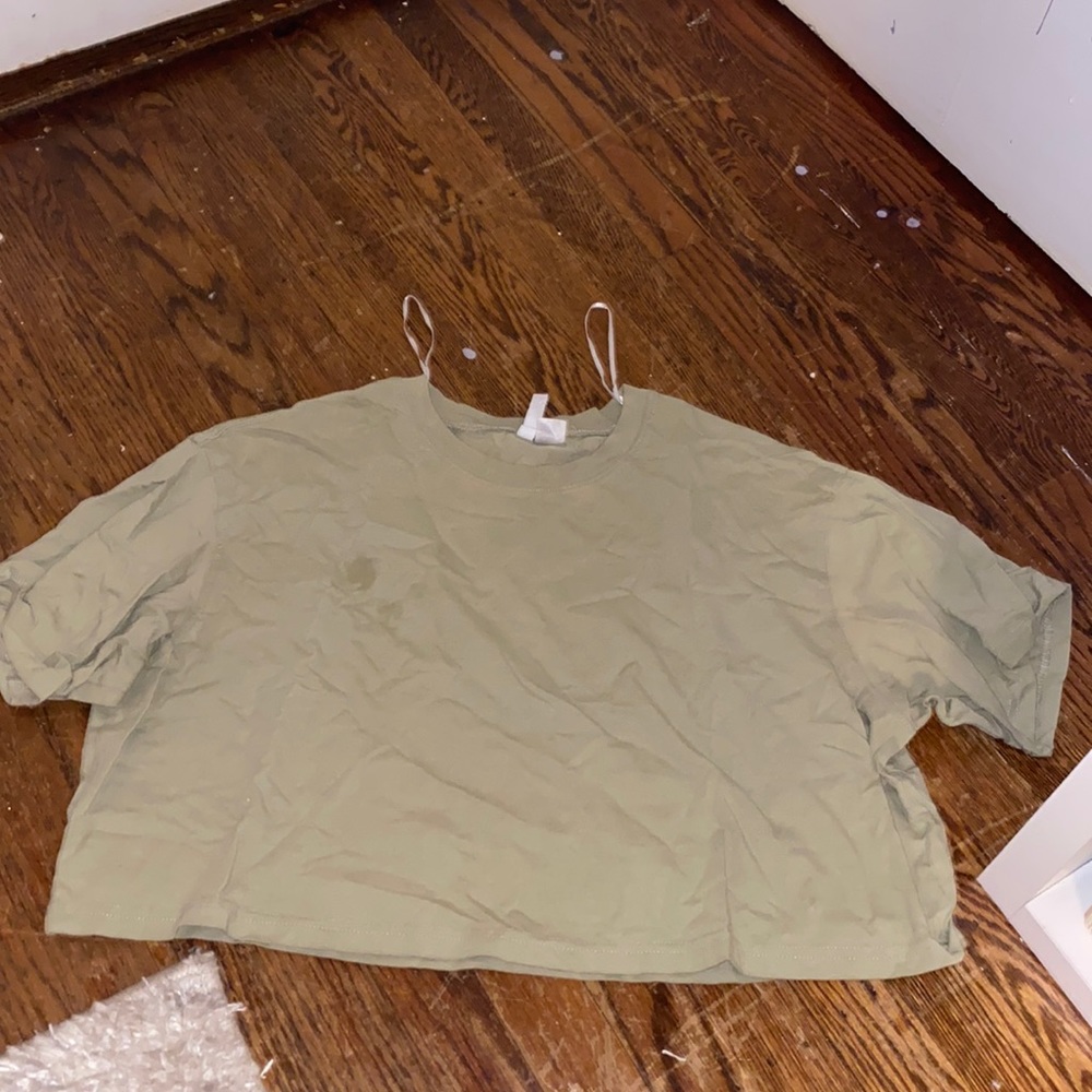 Divide green cropped tee